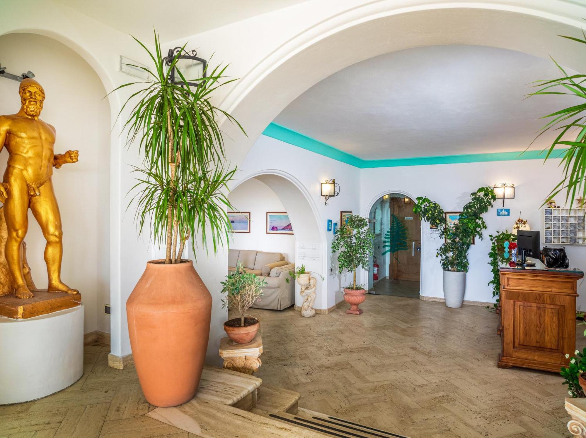 Hotel Ossidiana Stromboli Center Exterior photo