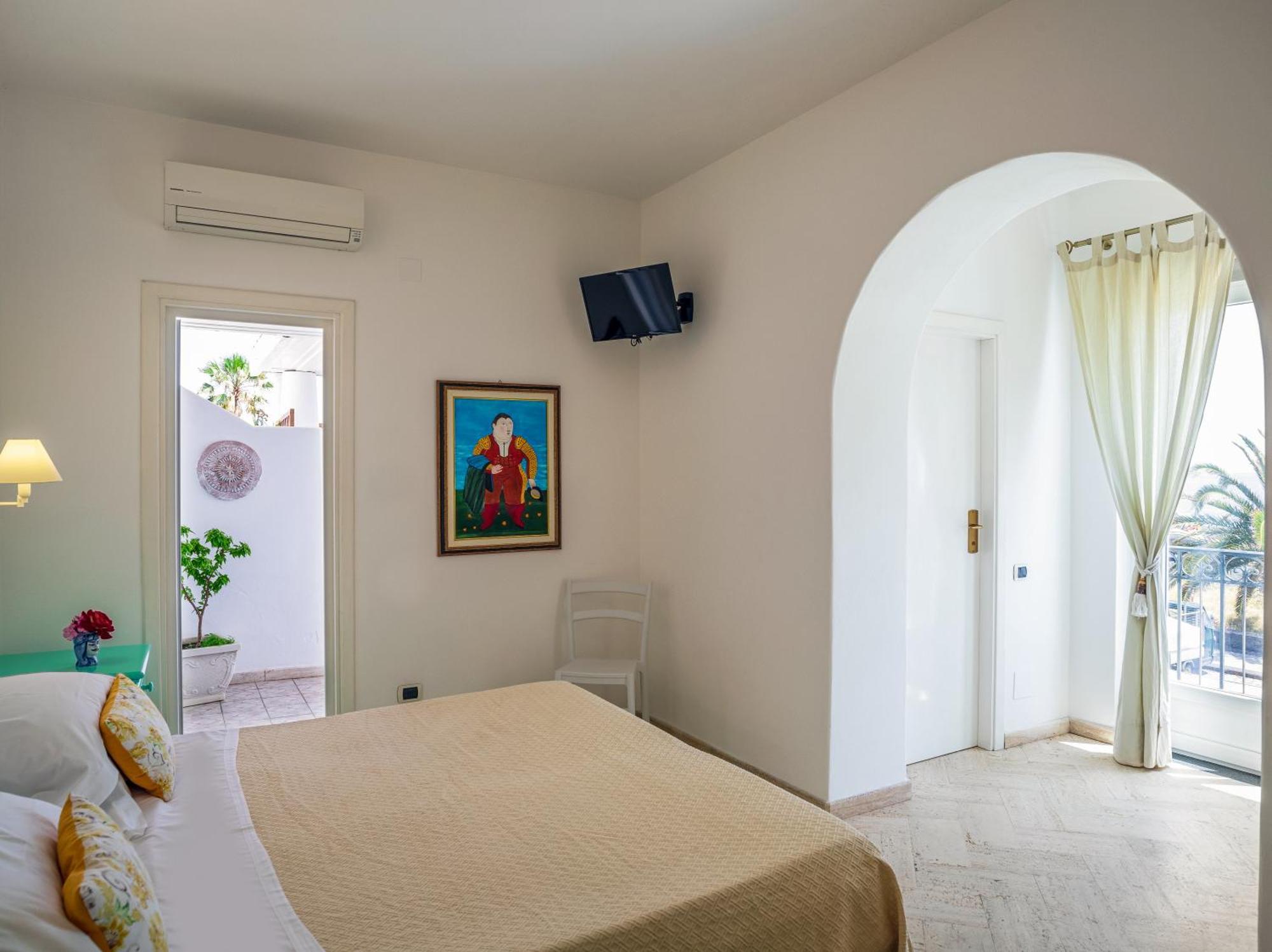 Hotel Ossidiana Stromboli Center Exterior photo
