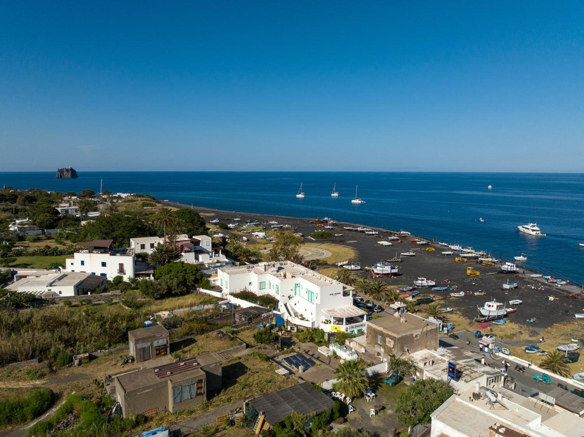 Hotel Ossidiana Stromboli Center Exterior photo