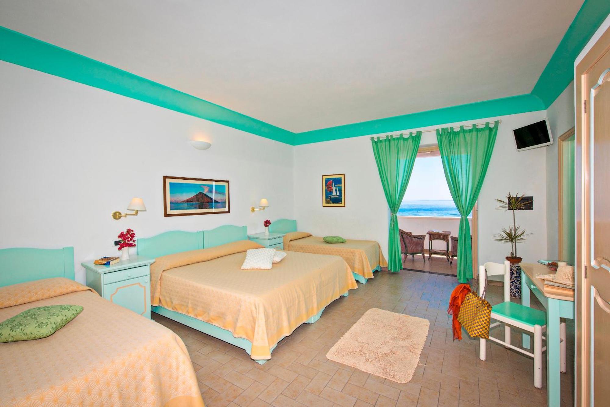 Hotel Ossidiana Stromboli Center Room photo