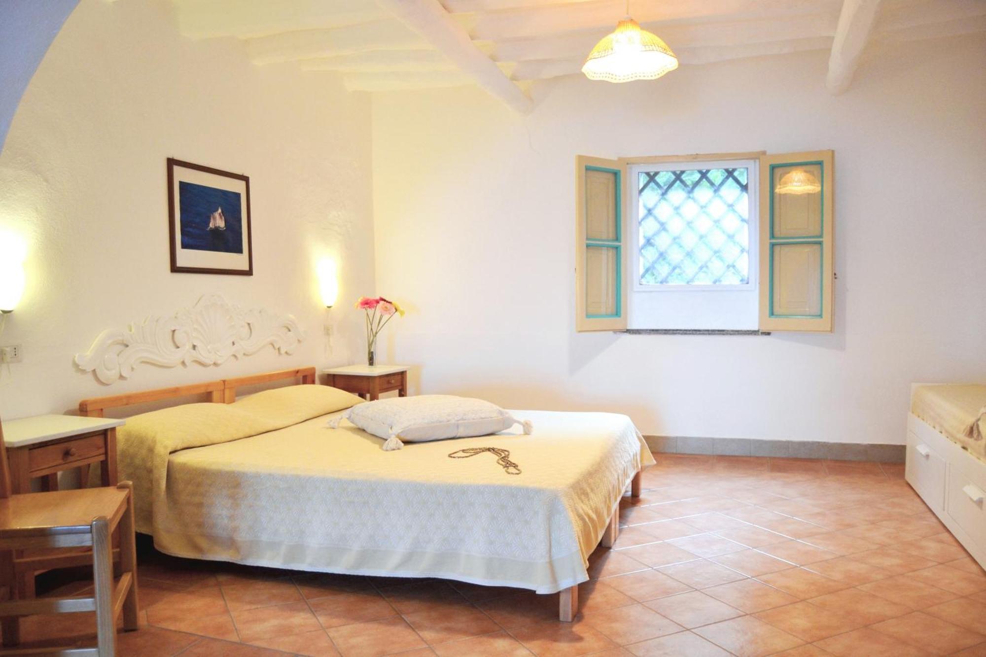 Hotel Ossidiana Stromboli Center Room photo